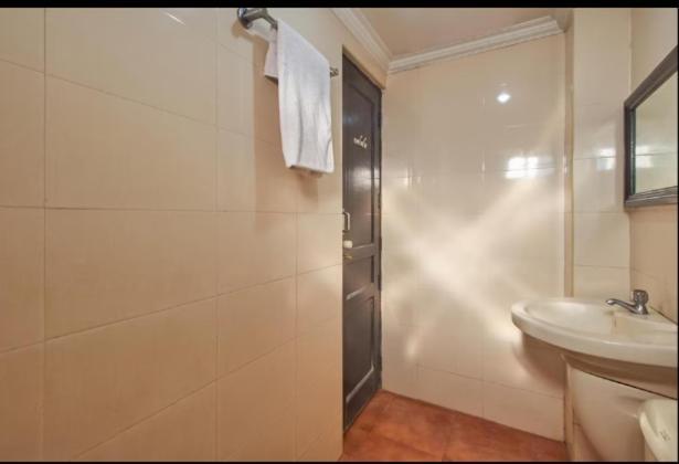Hotel Srimaniya Канякумари Екстериор снимка
